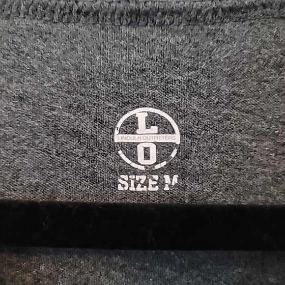 LO Brand Charcoal V Neck T-Shirt w Pocket Sz M - Picture 2 of 11